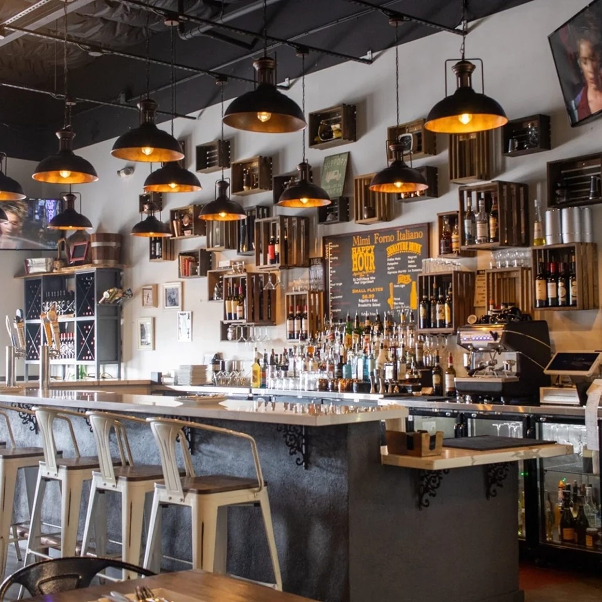 Savor Authentic Italian Cuisine at Mimi Forno Italiano
