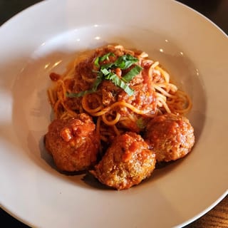Spaghetti E Polpetta